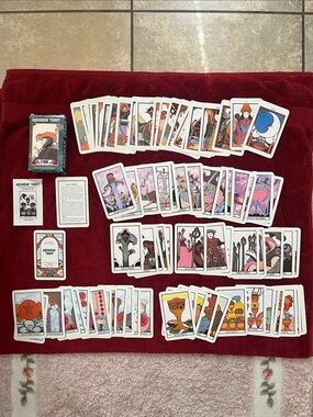 Vintage 1970 Aquarian Tarot Deck, complete, excellent condition